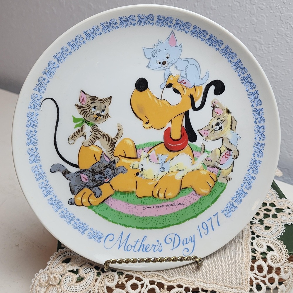 Vintage Disney‎ Pluto 1977 Mother's Day Plate Aristocats Kittens Blue Flower Rim